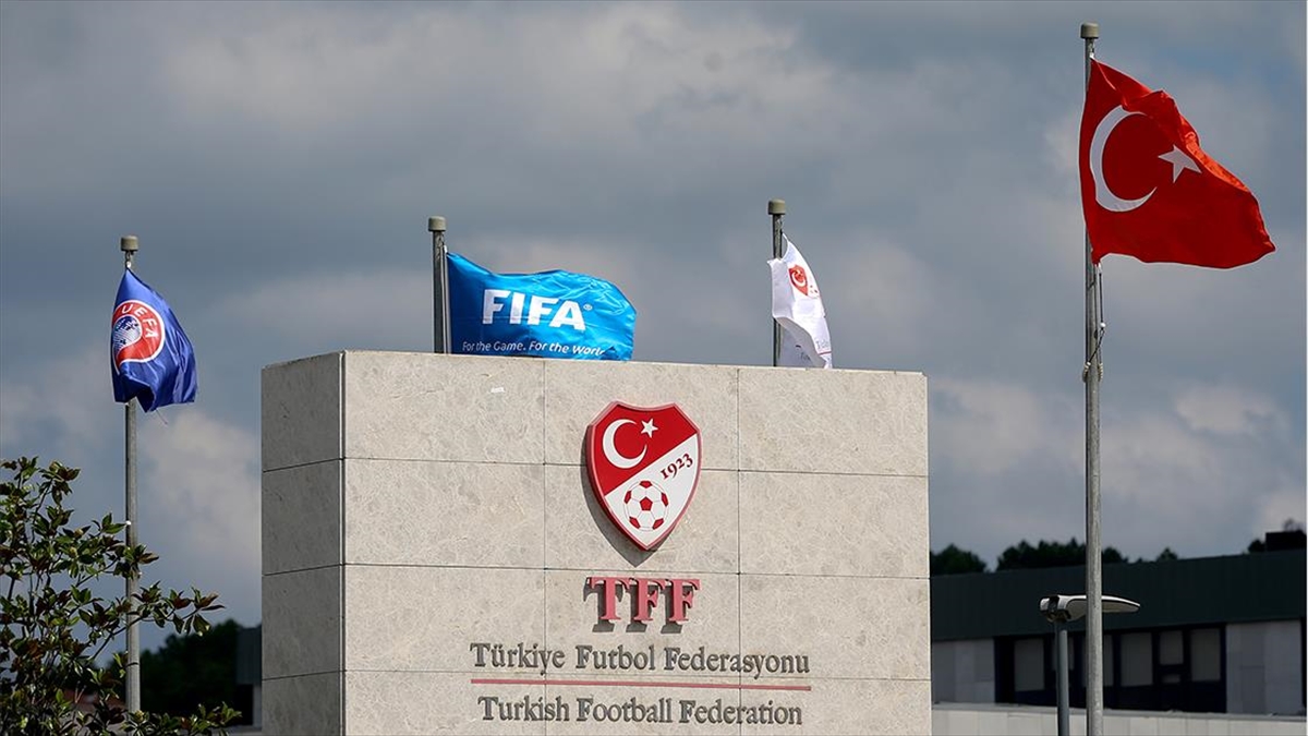 Tff: Yayın İhalesi Komisyonu, 19 Şubat Pazartesi Günü Saat 16.00'da Yeniden Toplanacaktır