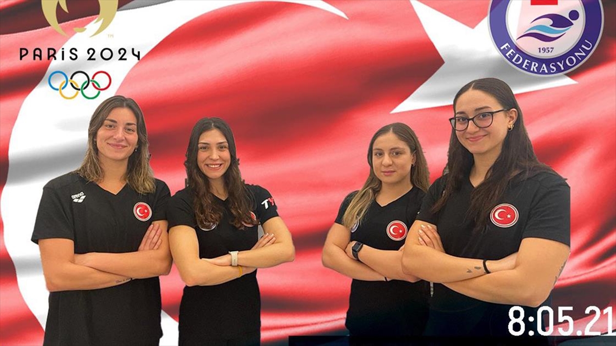 Yüzmede Serbest Kadın Bayrak Takımı, Paris 2024'e Katılma Hakkı Elde Etti