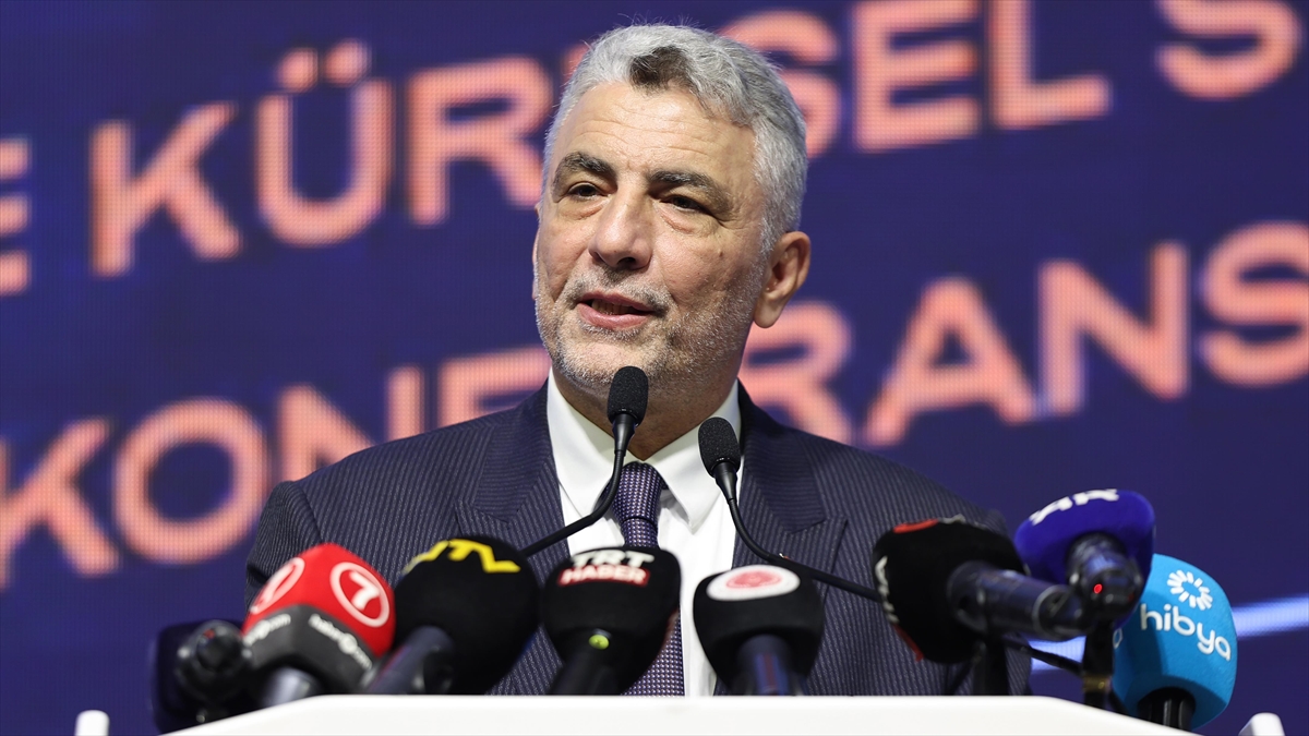 Ticaret Bakanı Bolat: Savunma Sanayisi Uluslararası Alanda Çok Büyük Bir Saygınlık Kazandırıyor