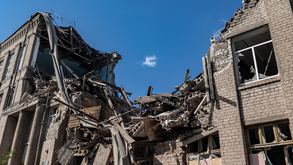 Rusya: Son Bir Haftada Ukrayna'daki Askeri İşletmeleri Ve Depoları Vurduk