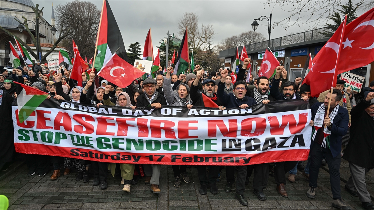 Filistin İnisiyatifi Üyeleri Gazze İçin Yürüdü