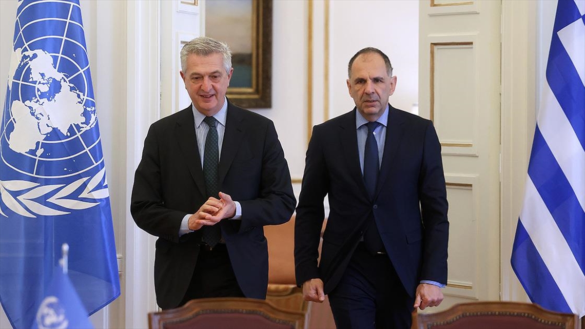 Yunanistan Dışişleri Bakanı Yerapetritis: Toplumların Yerinden Edilmesine İzin Verilmemeli