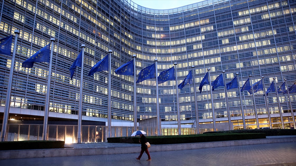 Ab: Srebrenitsa Soykırımı Modern Avrupa Tarihinin En Karanlık Anlarından Biri