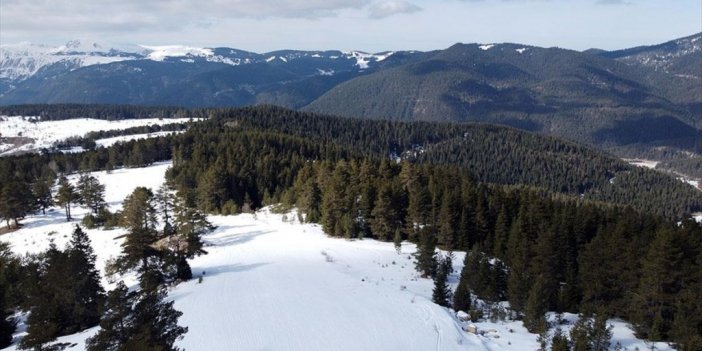 Sıcak Havalar Ilgaz Dağı'ndaki Turizmcileri Ve Kayakseverleri Endişelendiriyor