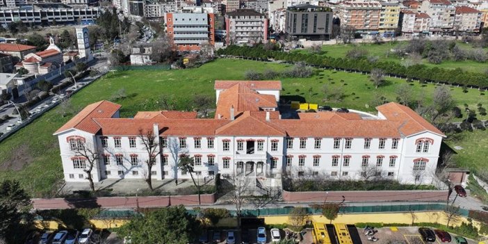 Yanan Balıklı Rum Hastanesi'nin Yaraları Gün Geçtikçe Sarılıyor