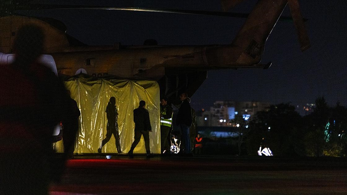 İsrail Savaş Kabinesi Üyesi Gantz: Esir Takasıyla İlgili Yeni Bir Anlaşma Girişimleri Var