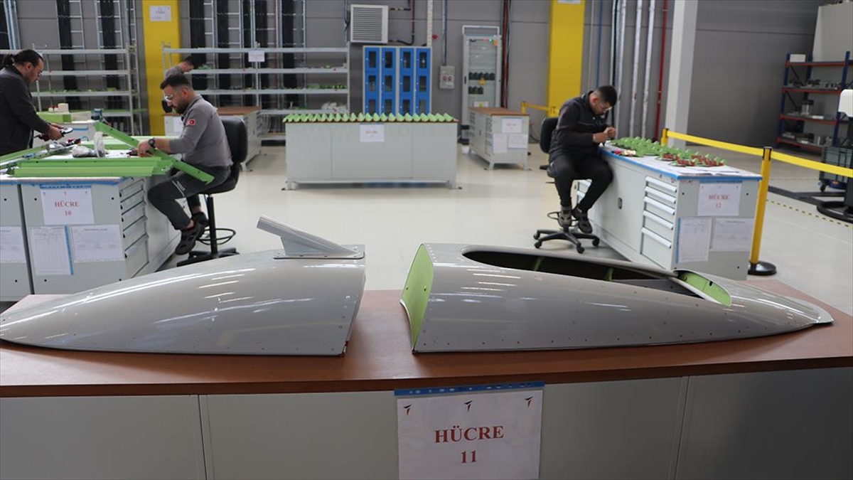 Tusaş'ın Kahramanmaraş'ta Uçak Parçası Üretecek Tesisi Açıldı