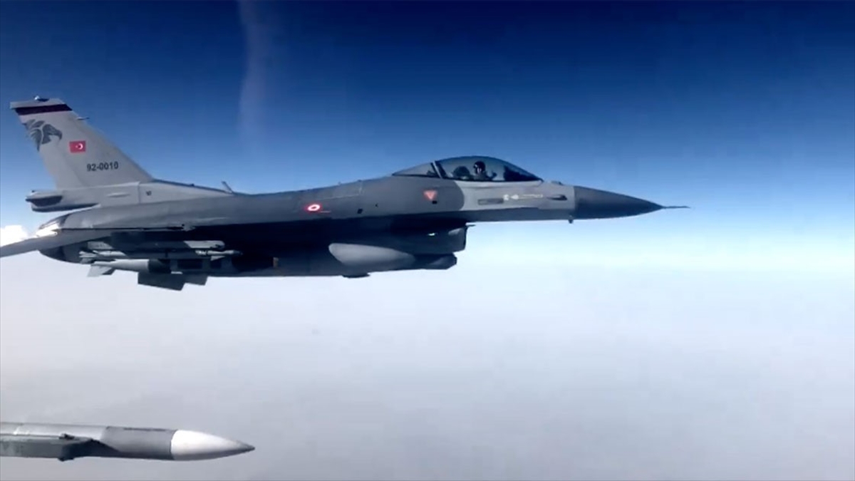 Pençe-kilit Operasyonu Bölgesinde 4 Pkk'lı Terörist Etkisiz Hale Getirildi