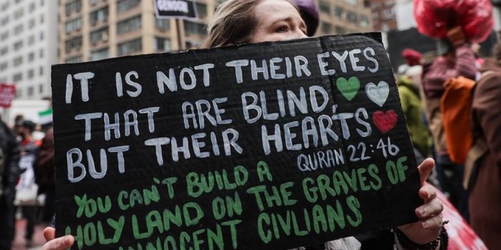 New York'ta Göstericiler Gazze İçin Amerikan-israil Halkla İlişkiler Komitesi Binasına Yürüdü