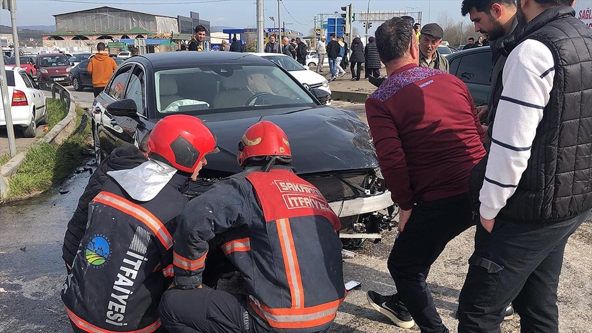 Ak Parti Sakarya Milletvekili Ali İnci, Trafik Kazasında Yaralandı