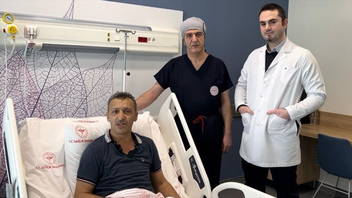 Kocaeli Şehir Hastanesi'nde Kemik Tümörü Başarıyla Alınan Hasta Sağlığına Kavuştu