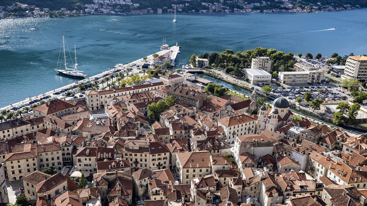 Karadağ, Ab Tam Üyeliğini Dış Politika Hedefi Olarak Görüyor