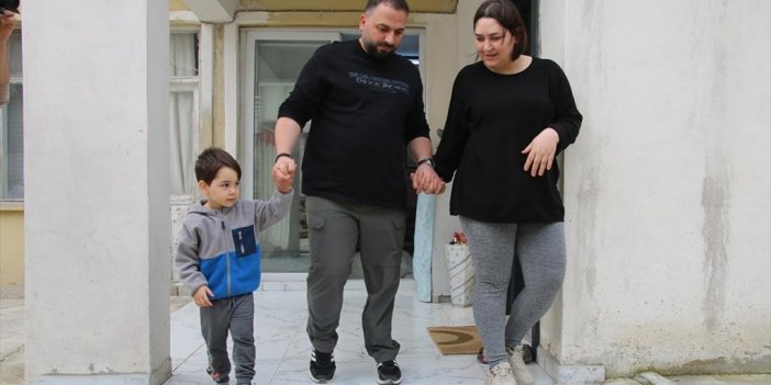 Enkazdan Kurtarılan Depremzede Perdeci, Bacağına Takılan Protezle Hayata Tutundu