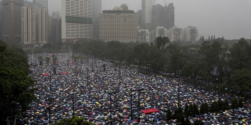 Hong Kong'daki Protestolar Hükümetin Üzerindeki Baskıyı Artırıyor