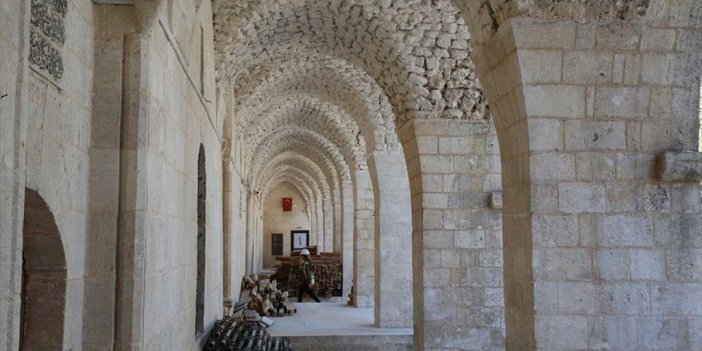 Depremde Hasar Gören Şanlıurfa'daki Tarihi Ulu Cami Onarılıyor