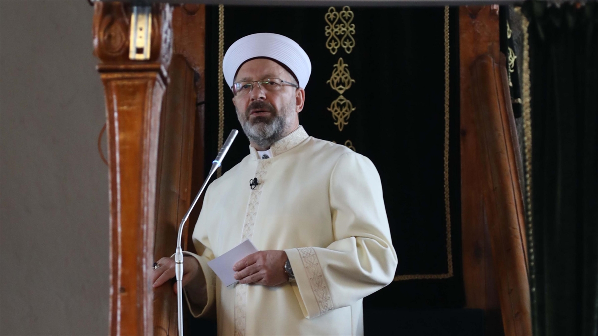 Diyanet İşleri Başkanı Erbaş: "akla Ve İradeye Zarar Veren Her Türlü Bağımlılıkla Mücadele Edelim"
