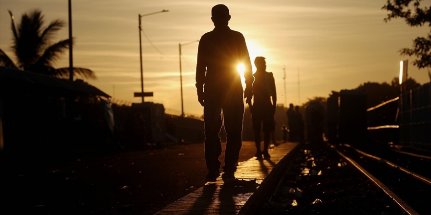 Trump Yönetiminden Yasa Dışı Göçmen Aileler İçin Süresiz Gözaltı Kararı