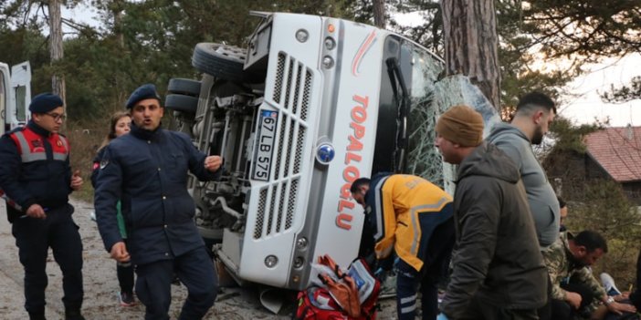 Minibüs devrildi: 14 yaralı
