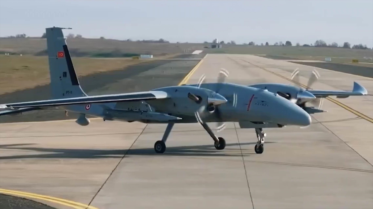 Bayraktar Akıncı'dan Güdümlü İha-230 Füzesiyle Tam İsabet