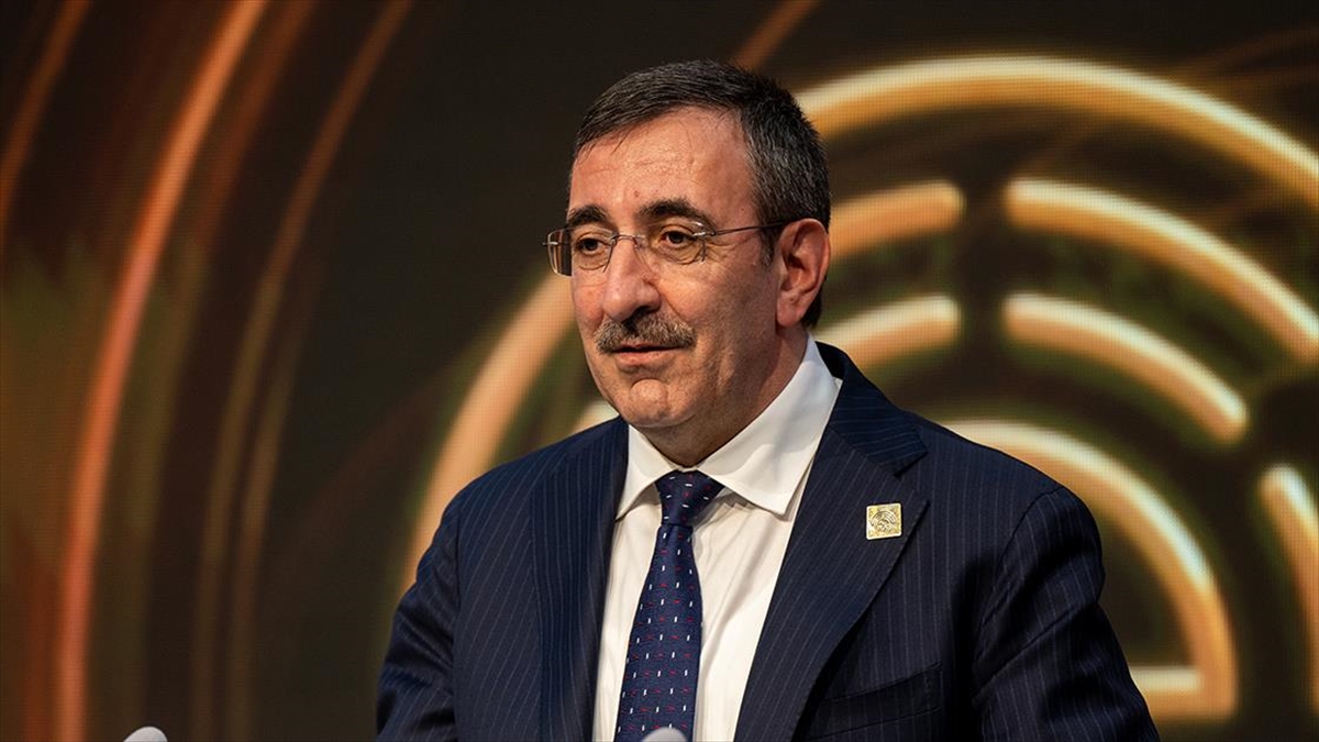 Cumhurbaşkanı Yardımcısı Yılmaz: Türkiye Ekonomisi Dünyaya Kıyasla Çok İyi Bir Performans Gösteriyor