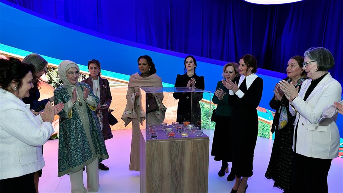 Emine Erdoğan, Lider Eşleriyle Coğrafi İşaretli Ürünler Ve Dokuma El Sanatları Sergisini Gezdi