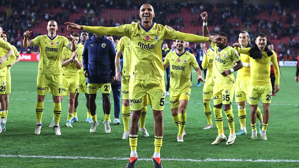 Fenerbahçe, Deplasmanda Rekora Koşuyor