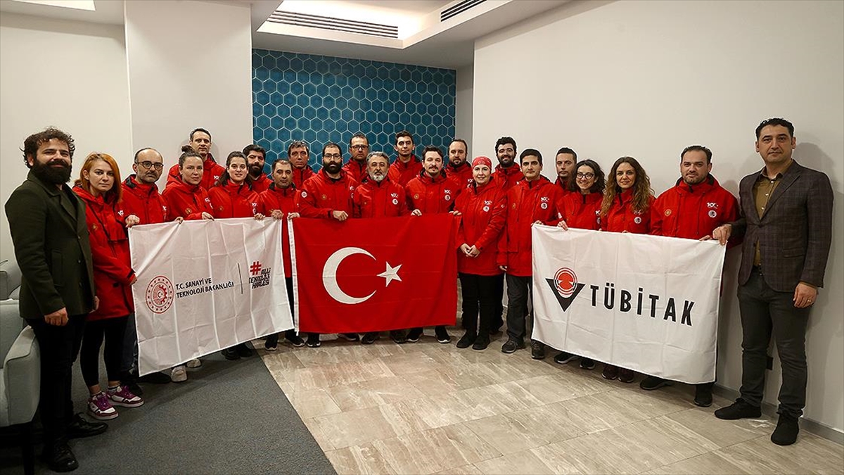 8. Ulusal Antarktika Bilim Seferi'ne Katılan Ekip İstanbul'a Döndü