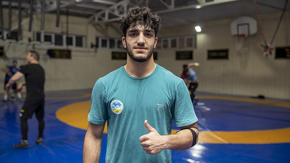 Dünya Üçüncüsü Genç Güreşçi Muhammet Ali, Zirveye Odaklandı