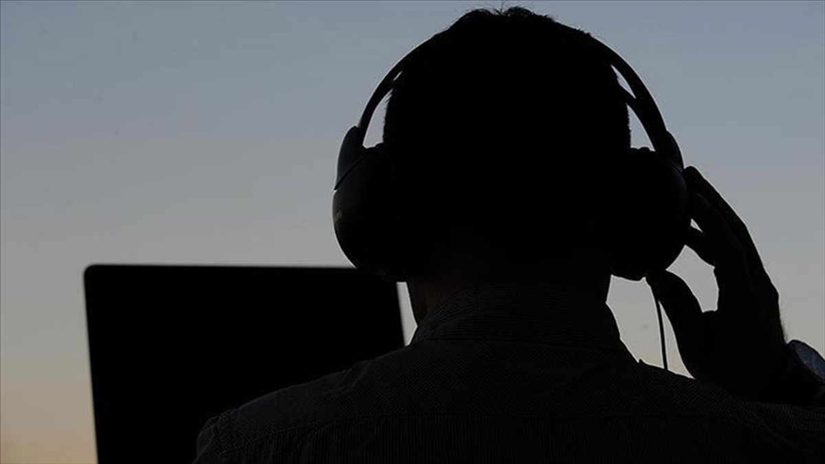 Almanya'da Askeri Görüşmelerin Medyaya Sızdırılması Gündemden Düşmüyor