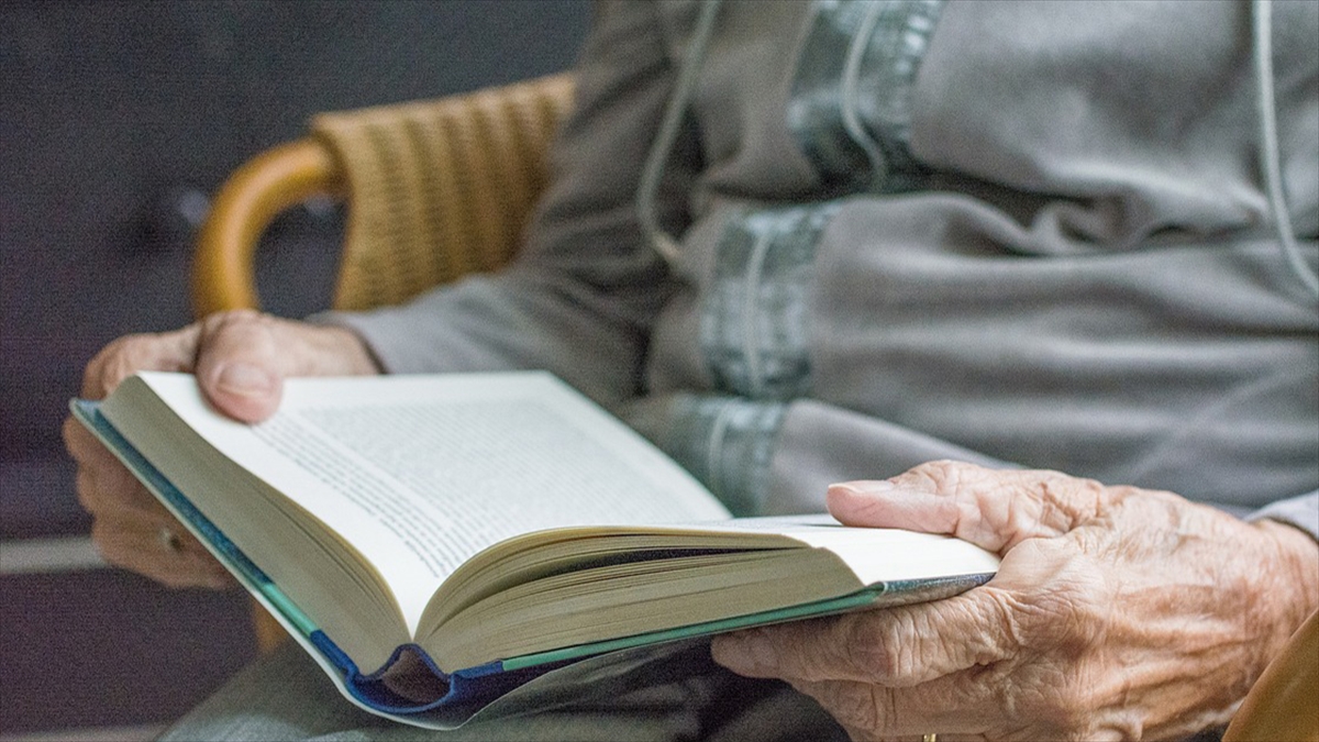 Araştırmacılar, Eğitim Seviyesi Yüksek Kişilerin Daha Yavaş Yaşlanabileceğini Ortaya Koydu