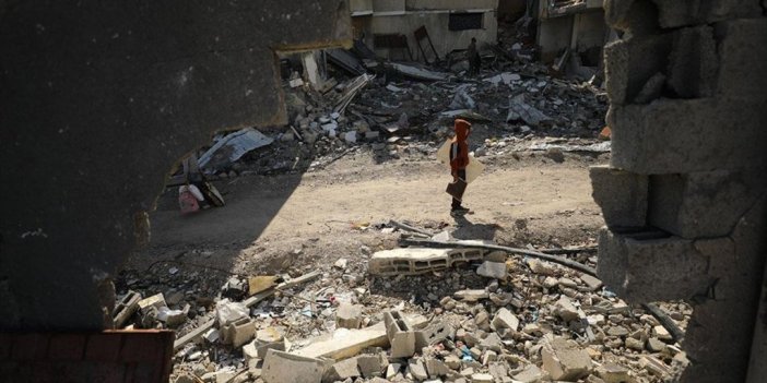 İsrail, Gazze Şeridi'nde Sivil Yerleşimleri Vurmaya Devam Ediyor