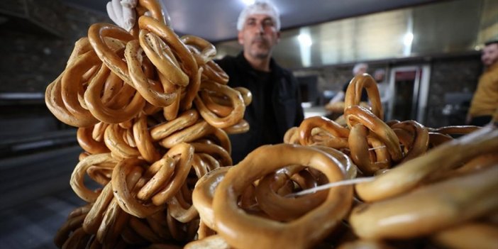 Düzce'deki Fırıncılar, Sahur Ve İftar Sofralarını Süsleyen "ramazan Simidi" Mesaisinde