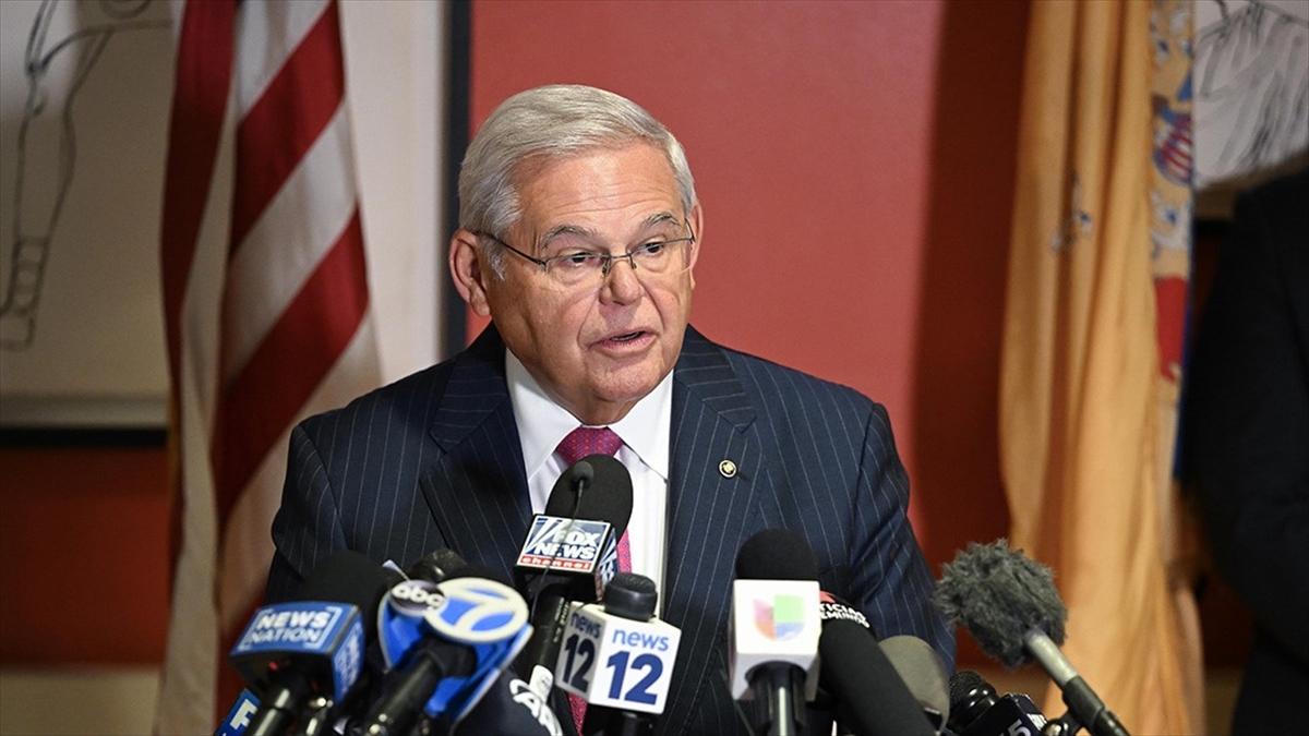 Abd'li Senatör Menendez Hakkındaki Suçlamalara Yenileri Eklendi