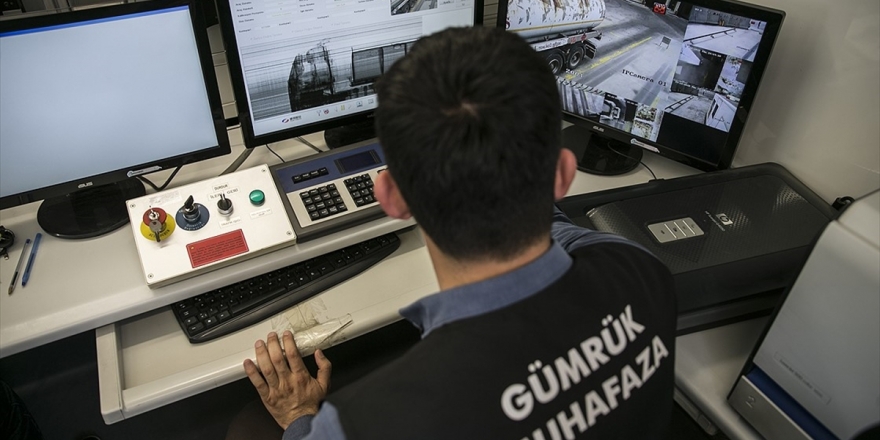 Gümrüklerde 'Hız' Ve 'Yerlilik' Dönüşümü