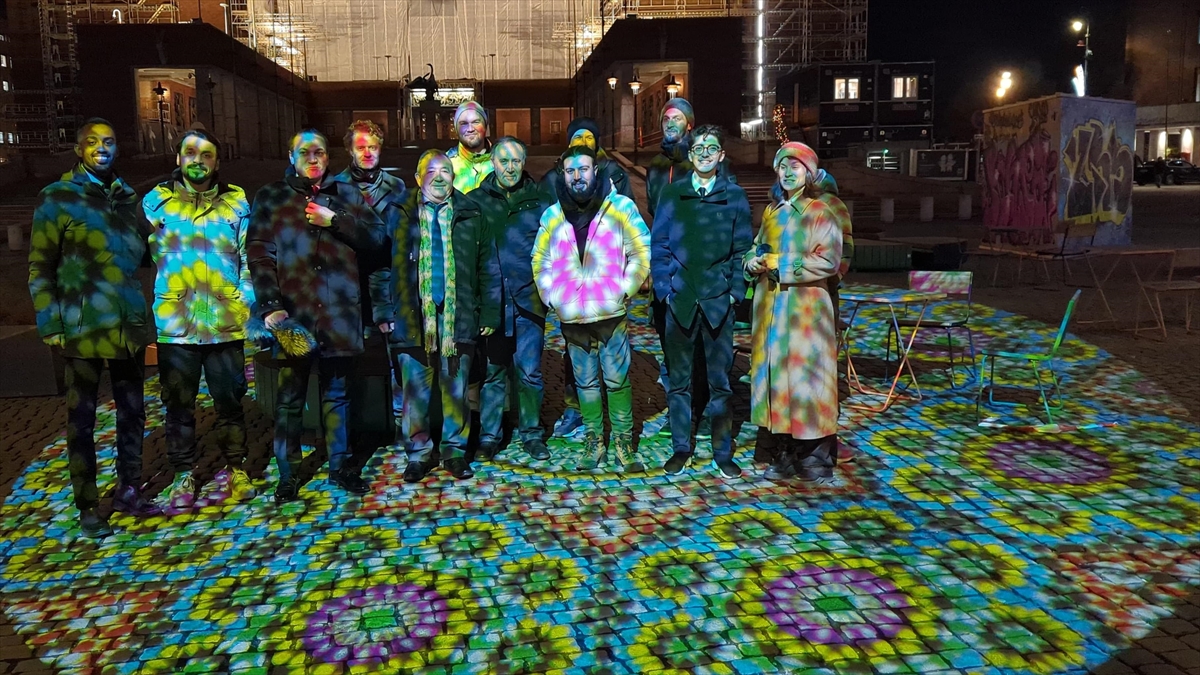 Oslo'nun Ünlü Caddesi Radhusplassen İlk Kez Ramazan Dolayısıyla Süslendi