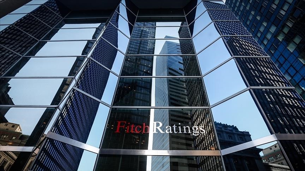 Fitch, Türkiye'nin Kredi Notunu Yükselti