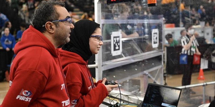 Abd'deki Robot Yarışmasında, Tamamı Kız Öğrencilerden Oluşan Türk Takımı Hünerlerini Sergiledi