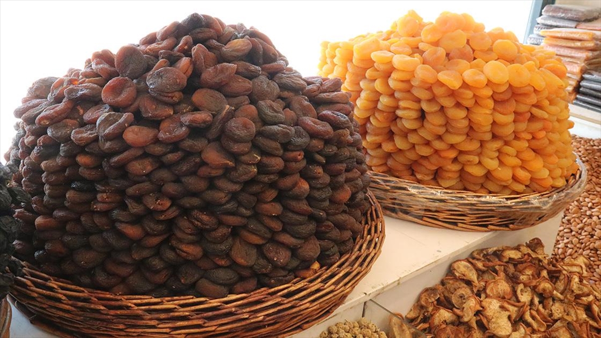 Malatya Kayısısından Yılın İlk 2 Ayında 76 Milyon Dolarlık İhracat Geliri