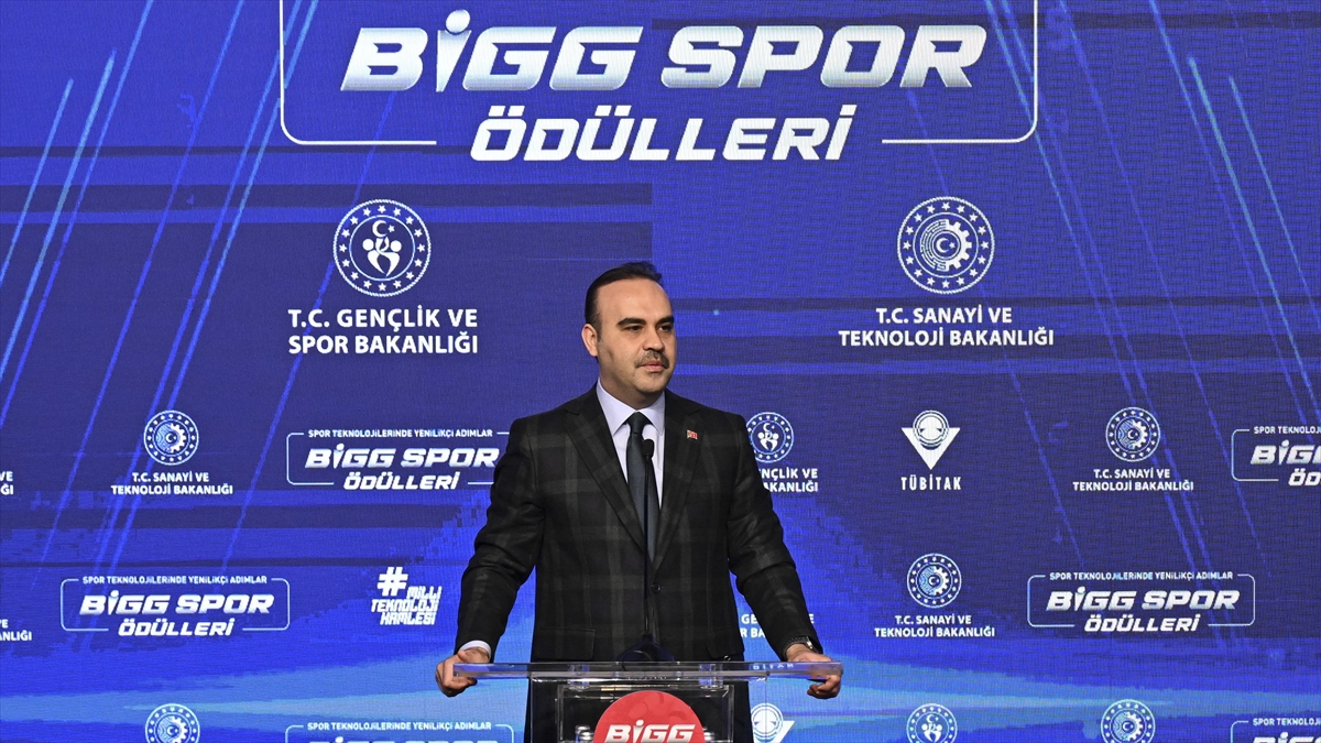 Bakan Kacır: Spor Teknolojileri Pazarının Büyüklüğünün 10 Yıl İçinde 53 Milyar Dolara Ulaşması Öngörülüyor