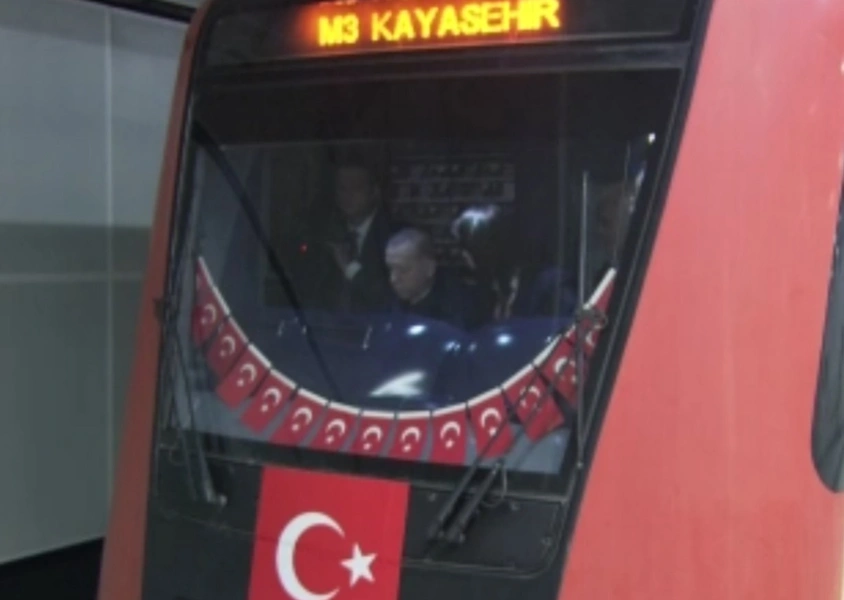 Cumhurbaşkanı Erdoğan yeni metro hattının test sürüşünü yaptı