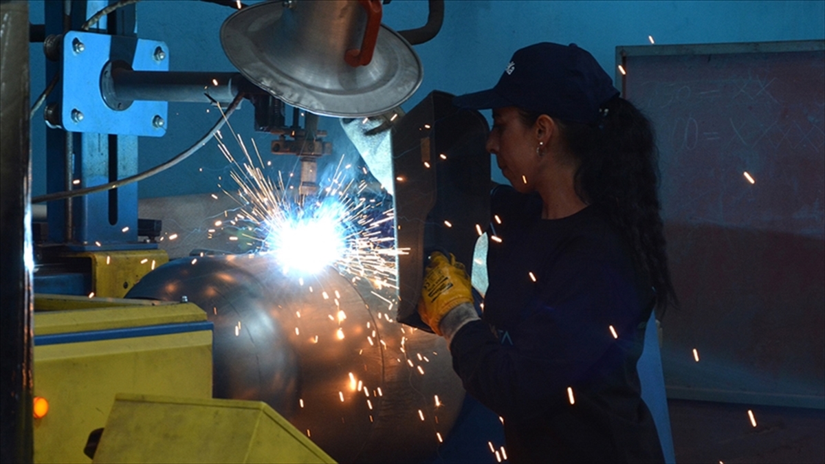 Çalışma Ve Sosyal Güvenlik Bakanı Işıkhan: İstihdam 32 Milyon 222 Bin Kişiyle Tarihi Zirvesini Yeniledi