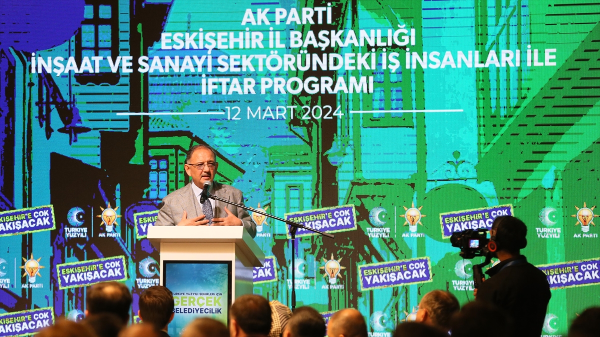 Bakan Özhaseki: Deprem Bölgesinde 200 Binden Fazla İnşaat Hızla Devam Ediyor