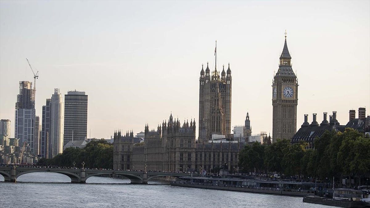 İngiliz Hükümetinin Yeni "aşırıcılık" Tanımının, Müslümanları Orantısız Şekilde Hedef Alabileceği Uyarısı