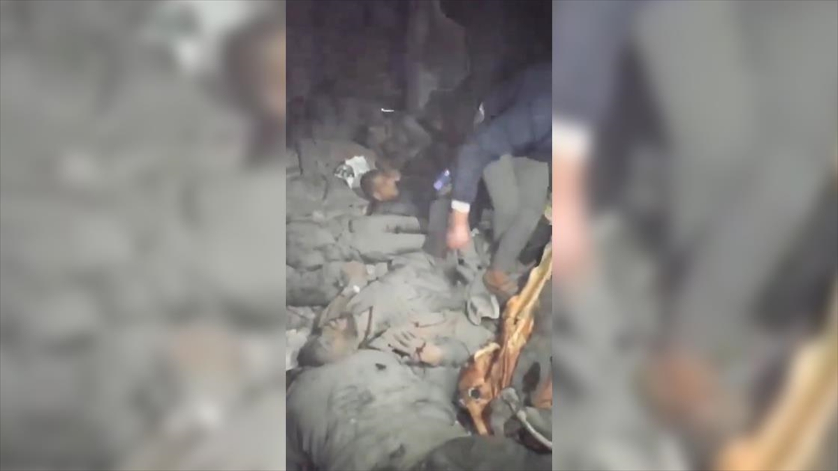 İsrail Ordusu Gazze'de İnsani Yardım Bekleyen Filistinlileri Hedef Aldı