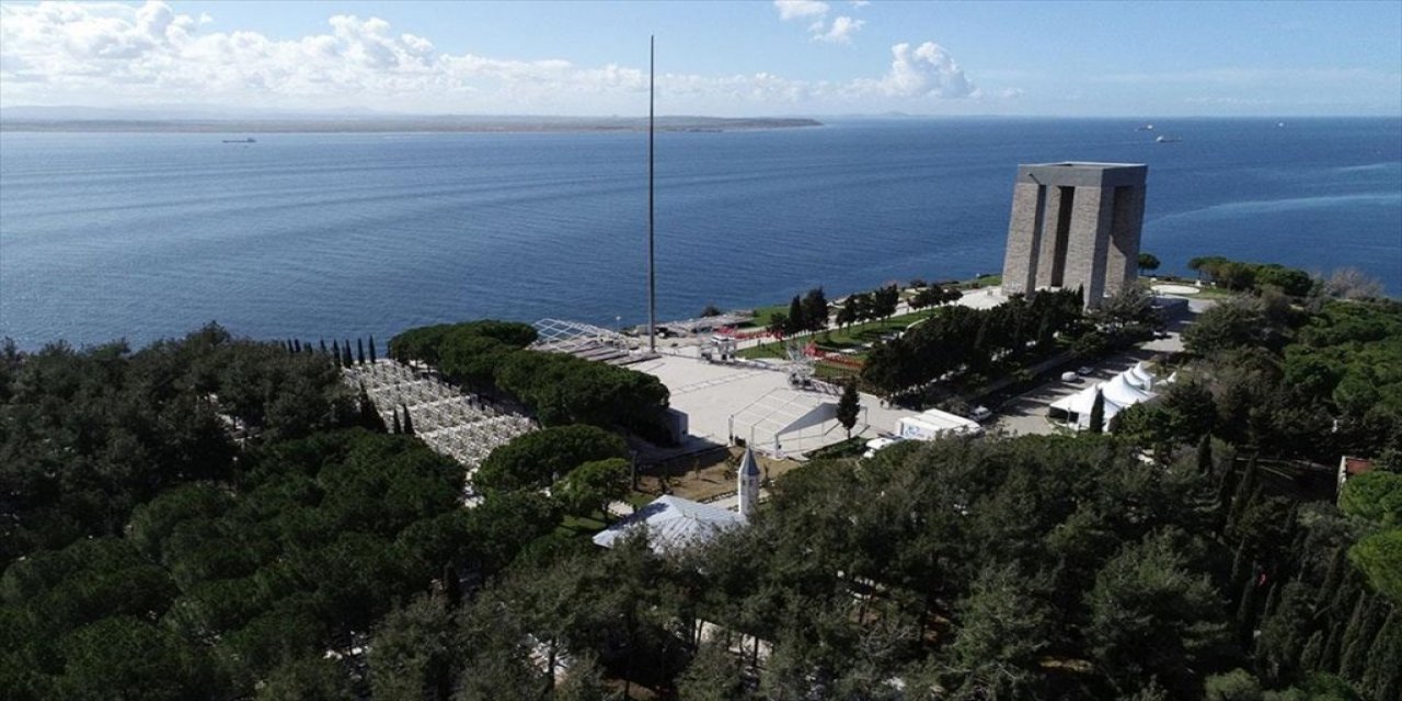 Tarihi Gelibolu Yarımadası 18 Mart Zaferi'nin 109. Yıl Dönümü İçin Süslendi