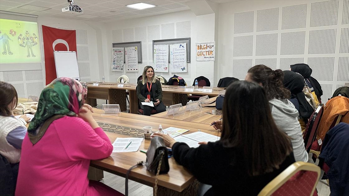 Acil Sağlık Eğitim Birimi, Personelini Zorlu Eğitimlerle Göreve Hazırlıyor