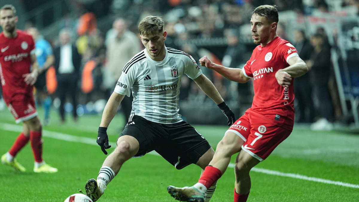 Beşiktaş Kendi Sahasında Mağlup!