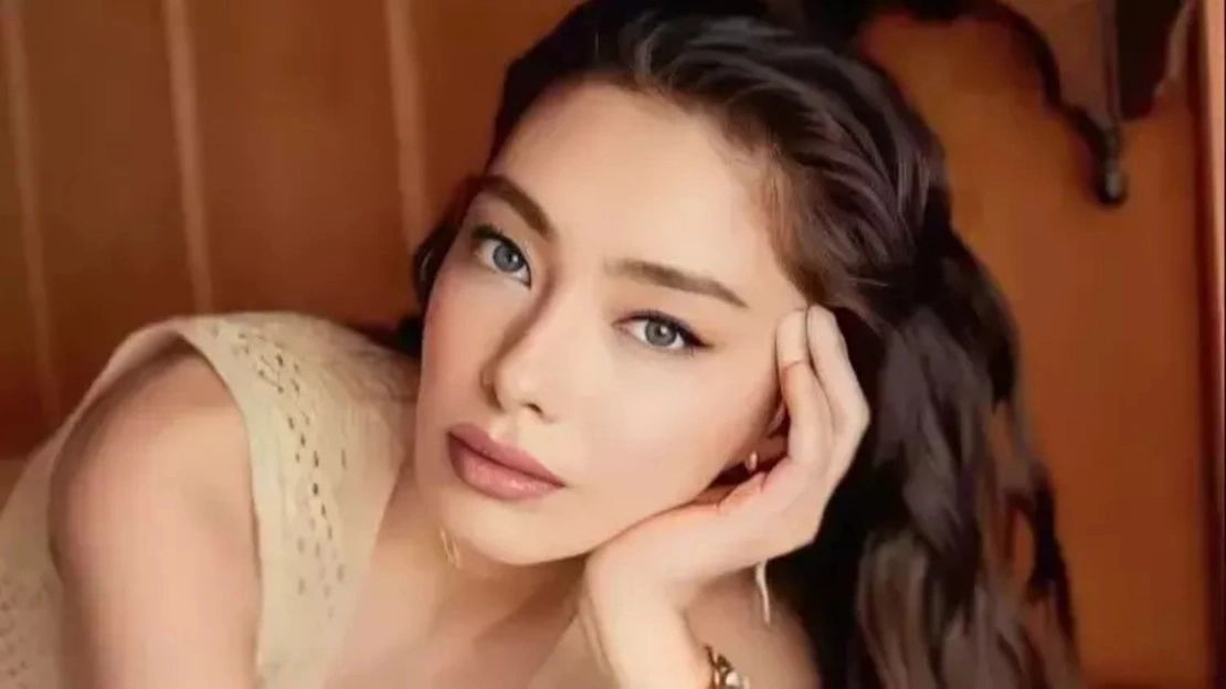 Neslihan Atagül'ün ceketinin fiyatı cep yaktı! Duyanların dudağı uçukluyor