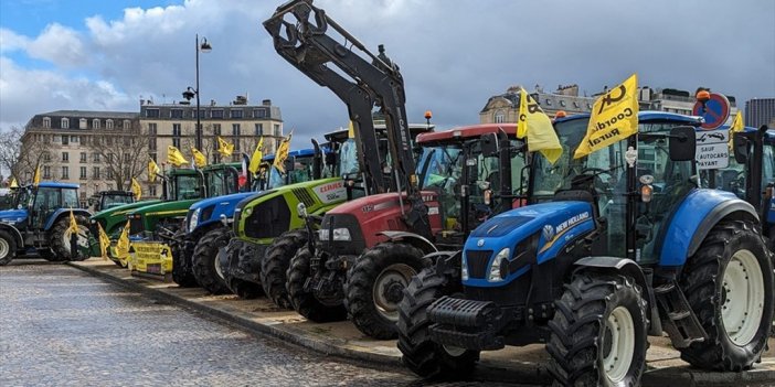 Fransa'da Çiftçiler, Hükümetin Tarım Krizinin Çözümüne Yönelik Adımlarını Yeterli Bulmuyor