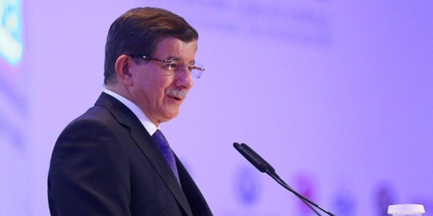Gündeme Bomba Gibi Düştü! Burgazada'ya Giden Ahmet Davutoğlu Bakın Kimin Evinde Kaldı